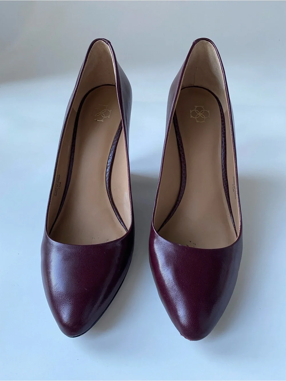 Classic Ann Taylor oxbood leather Wedge Pump